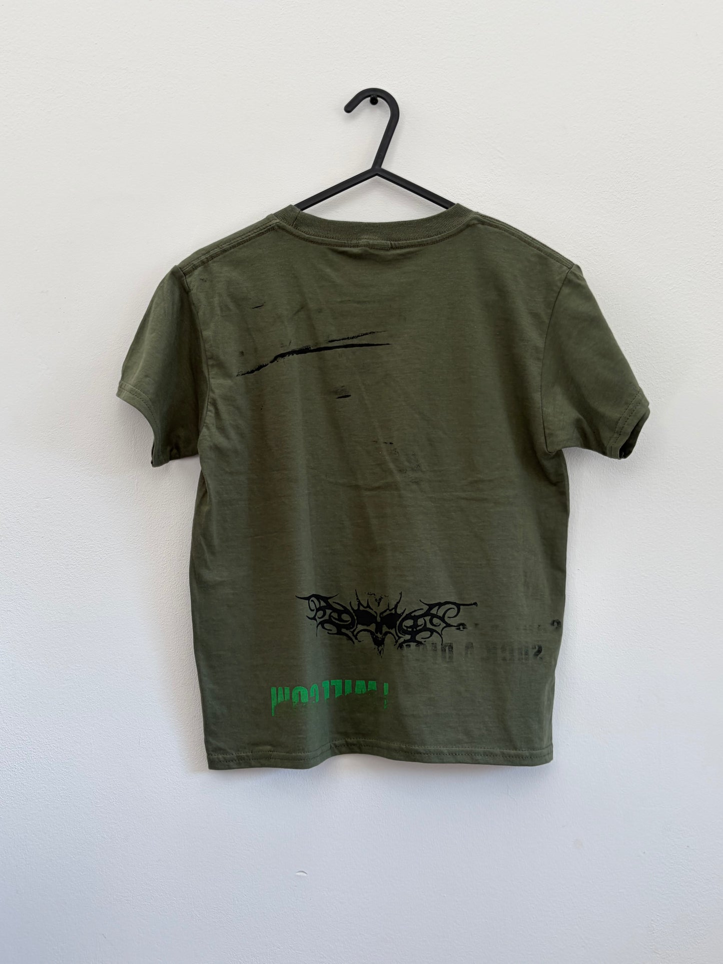1/1 military green Baby Tee