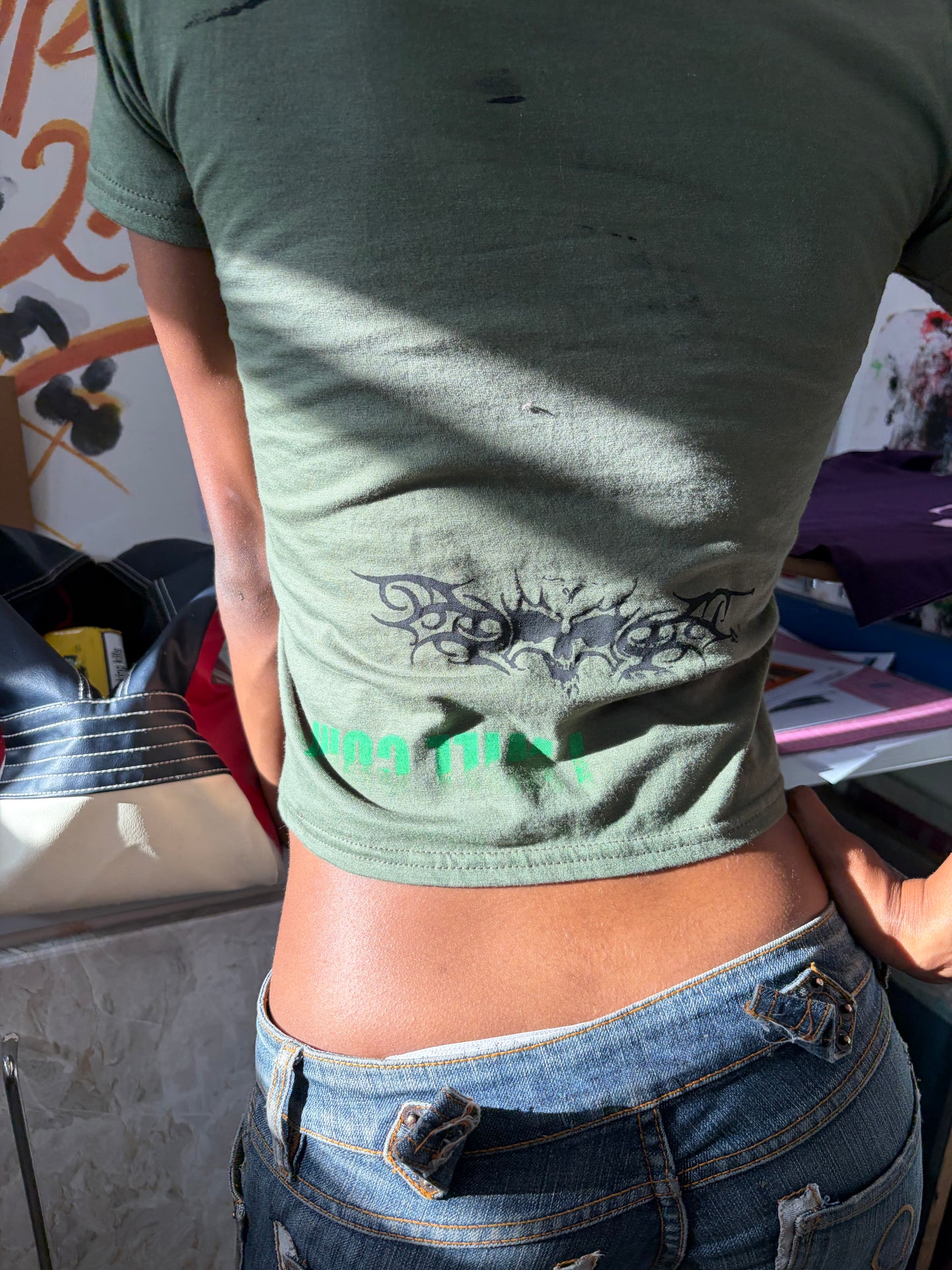 1/1 military green Baby Tee